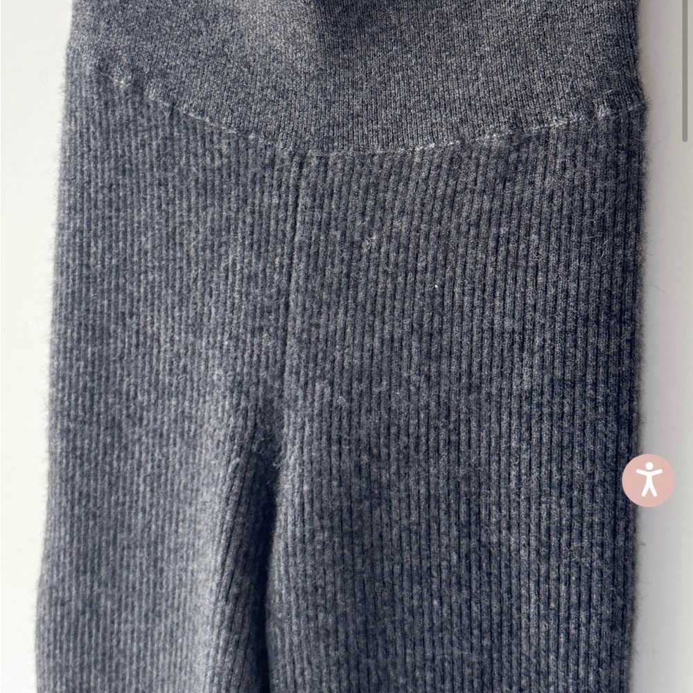Women's High-Waist Charcoal Cashmere Knit Leggings - Picture 4 of 5